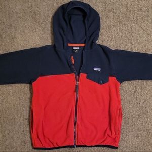 Patagonia kids Small 7-8 zip-up fleece with hood and pockets.